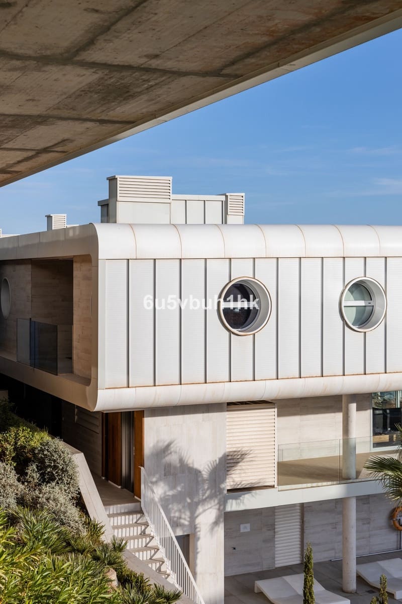 4 sovrum Takvåning till salu i Fuengirola med pool garage - 1 390 000 € (Ref: 8601758)