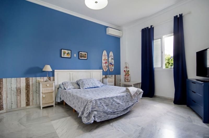 5 sovrum Villa till salu i Sotogrande med pool garage - 1 350 000 € (Ref: 8601768)