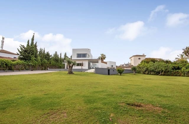 5 sovrum Villa till salu i Sotogrande Alto, San Roque med pool garage - 1 350 000 € (Ref: 8601768)