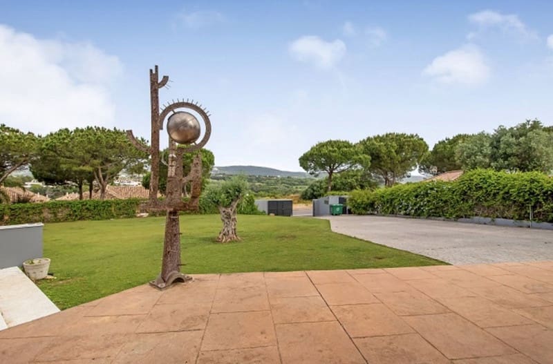 5 sovrum Villa till salu i Sotogrande med pool garage - 1 350 000 € (Ref: 8601768)