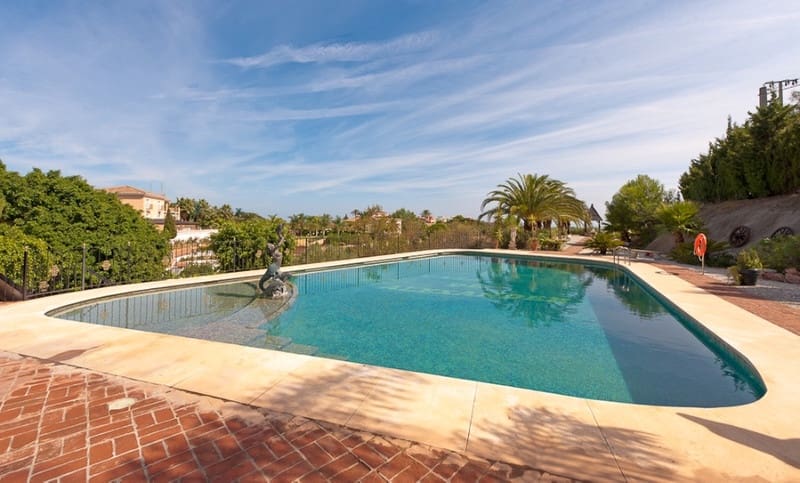 Chalet de 7 habitaciones en Benalmádena en venta con piscina garaje - 2.500.000 € (Ref: 8601770)