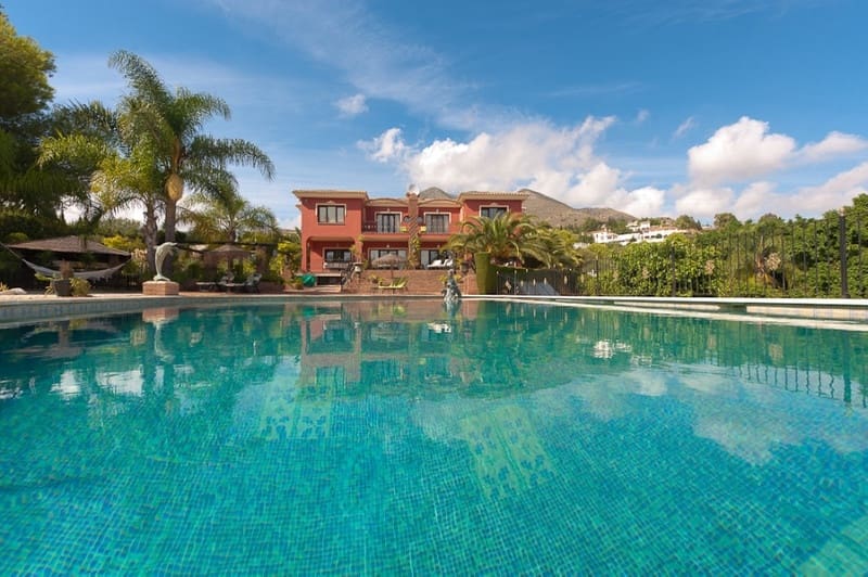 Chalet de 7 habitaciones en Benalmádena en venta con piscina garaje - 2.500.000 € (Ref: 8601770)