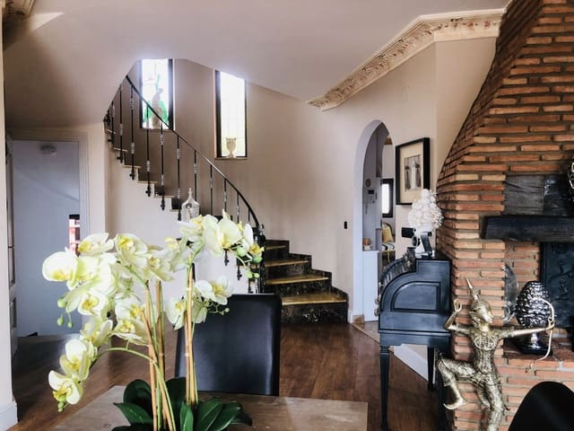 7 sypialnia Willa na sprzedaż w Benalmádena z basenem garażem - 2 500 000 € (Ref: 8601770)