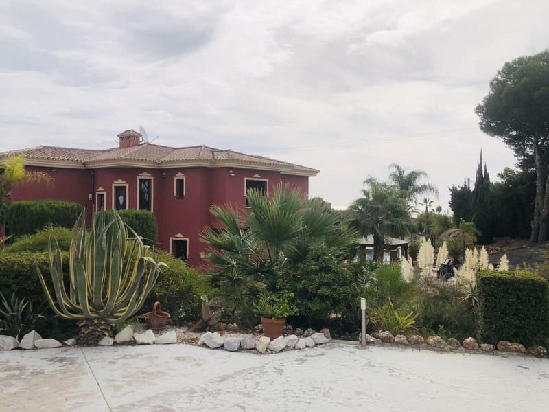Chalet de 7 habitaciones en Benalmádena en venta con piscina garaje - 2.500.000 € (Ref: 8601770)