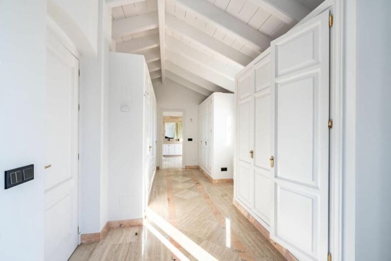 4 bedroom Penthouse for sale in Marbella with pool garage - € 4,250,000 (Ref: 8601771)