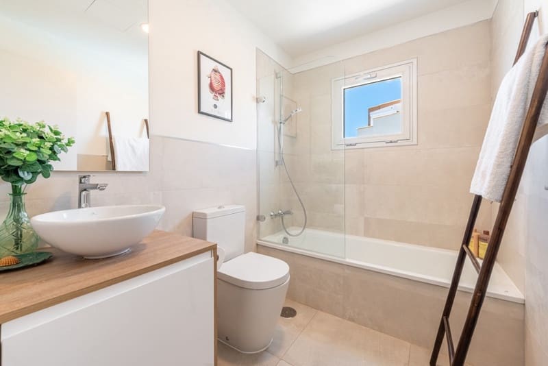 3 bedroom Penthouse for sale in Fuengirola with pool garage - € 946,000 (Ref: 8601772)