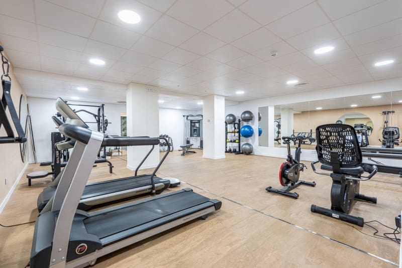 3 bedroom Penthouse for sale in Fuengirola with pool garage - € 946,000 (Ref: 8601772)