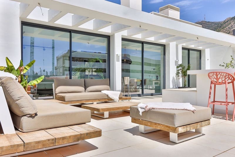 3 soverom Penthouse til salgs i Fuengirola med svømmebasseng garasje - € 1 395 000 (Ref: 8610928)