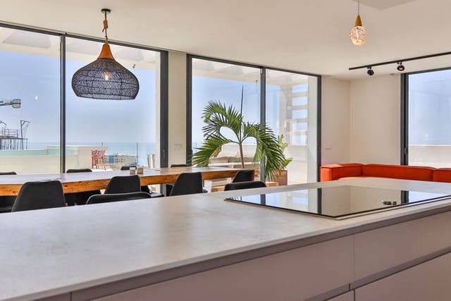 3 soverom Penthouse til salgs i El Higuerón, Fuengirola med svømmebasseng garasje - € 1 395 000 (Ref: 8610928)