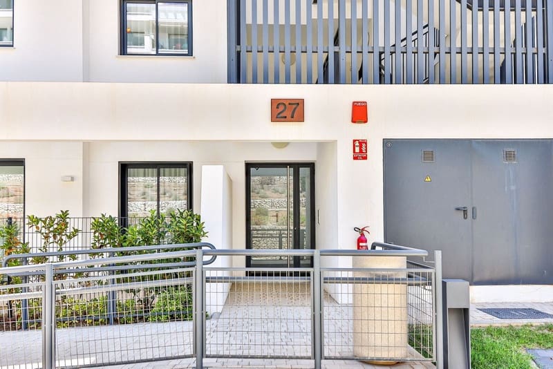 3 soverom Penthouse til salgs i Fuengirola med svømmebasseng garasje - € 1 395 000 (Ref: 8610928)