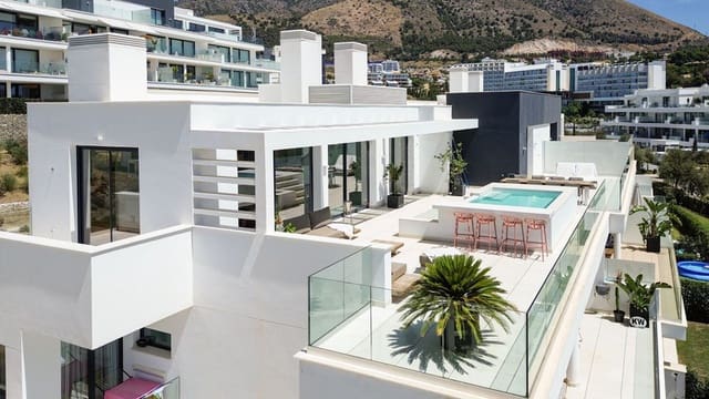 3 quarto Penthouse para venda em El Higuerón, Fuengirola com piscina garagem - 1 195 000 € (Ref: 8610928)
