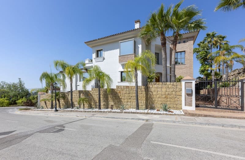 4 soveværelse Villa til salg i Los Arqueros med swimmingpool garage - € 3.975.000 (Ref: 8610930)