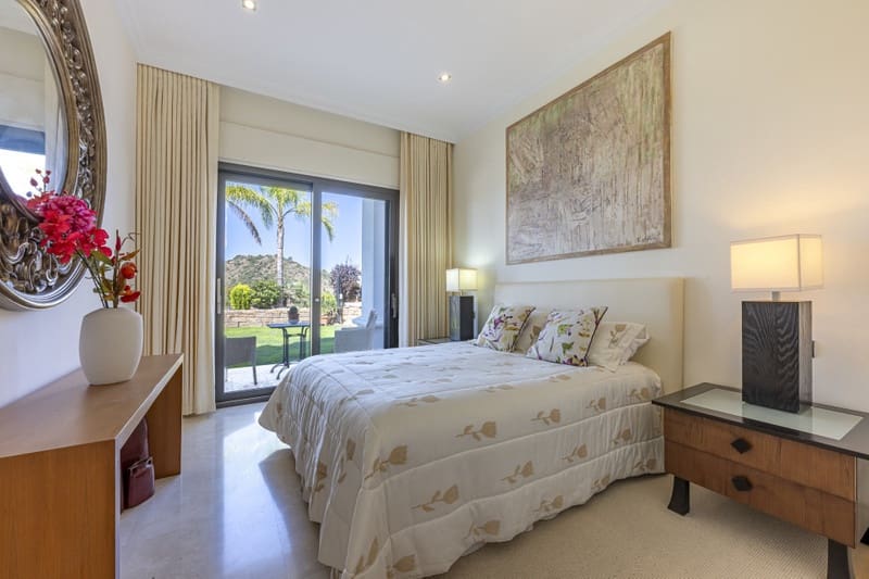 4 soveværelse Villa til salg i Los Arqueros med swimmingpool garage - € 3.975.000 (Ref: 8610930)