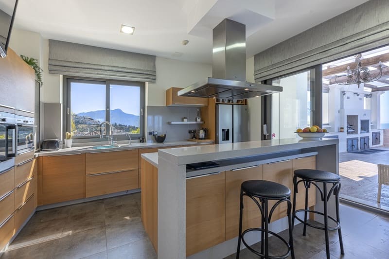 4 soveværelse Villa til salg i Los Arqueros med swimmingpool garage - € 3.975.000 (Ref: 8610930)