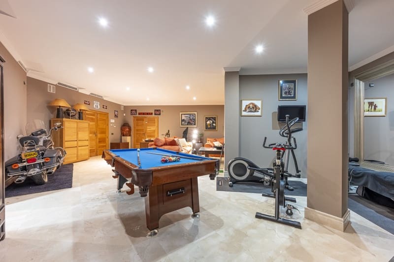 4 soveværelse Villa til salg i Los Arqueros med swimmingpool garage - € 3.975.000 (Ref: 8610930)