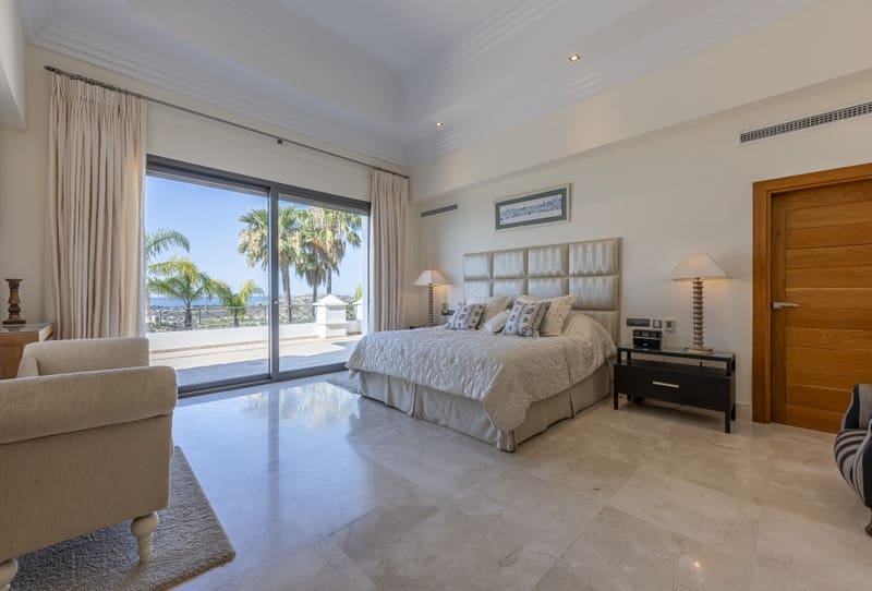 4 soveværelse Villa til salg i Los Arqueros med swimmingpool garage - € 3.975.000 (Ref: 8610930)