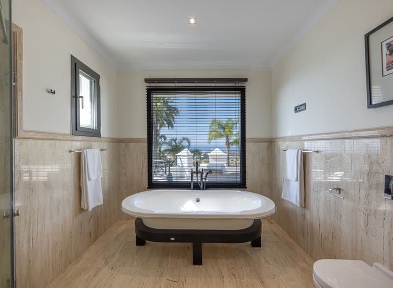 4 soveværelse Villa til salg i Los Arqueros med swimmingpool garage - € 3.975.000 (Ref: 8610930)