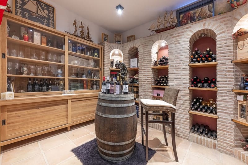 4 soveværelse Villa til salg i Los Arqueros med swimmingpool garage - € 3.975.000 (Ref: 8610930)