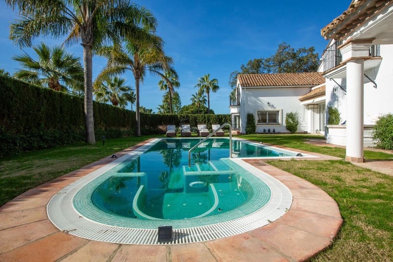 7 sovrum Villa till salu i Sotogrande med pool garage - 1 995 000 € (Ref: 8612393)