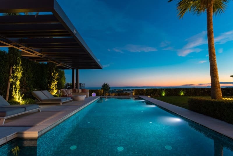 7 bedroom Villa for sale in La Quinta with pool garage - € 10,750,000 (Ref: 8612394)