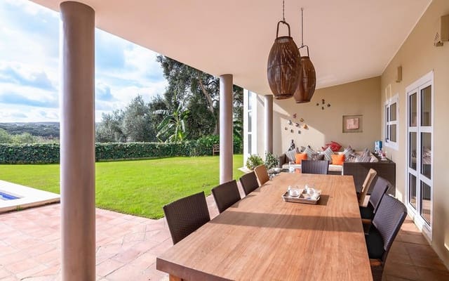 6 sovrum Villa till salu i Sotogrande, San Roque med pool garage - 1 850 000 € (Ref: 8612397)