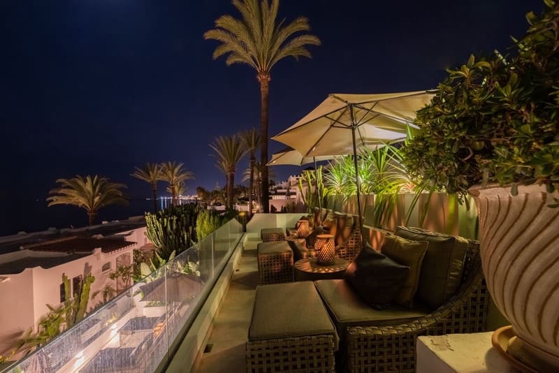 3 soveværelse Byhus til salg i Golden Mile med swimmingpool garage - € 3.500.000 (Ref: 8612398)