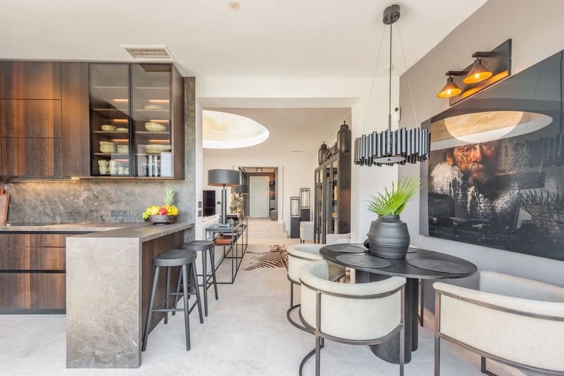 3 bedroom Townhouse for sale in Golden Mile with pool garage - € 3,500,000 (Ref: 8612398)