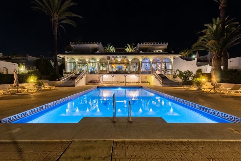 3 bedroom Townhouse for sale in Golden Mile with pool garage - € 3,500,000 (Ref: 8612398)