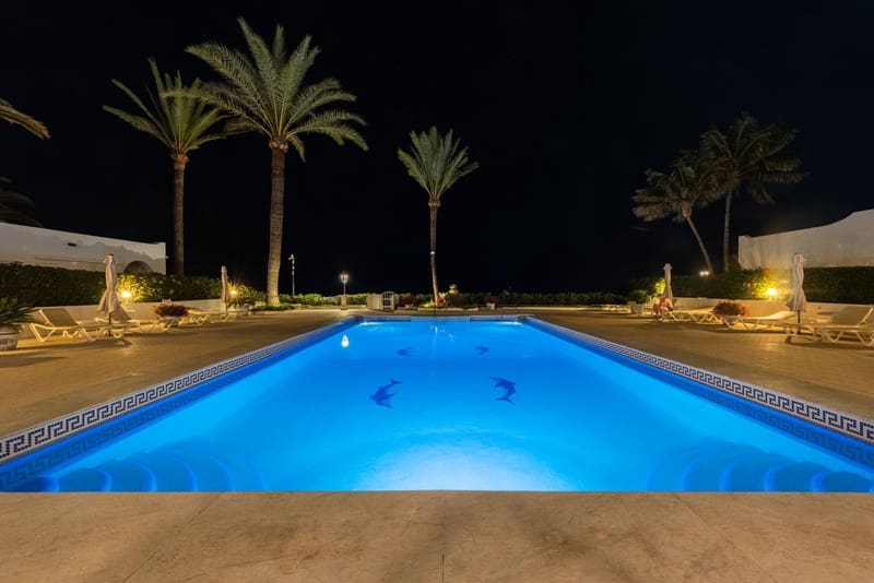 3 bedroom Townhouse for sale in Golden Mile with pool garage - € 3,500,000 (Ref: 8612398)