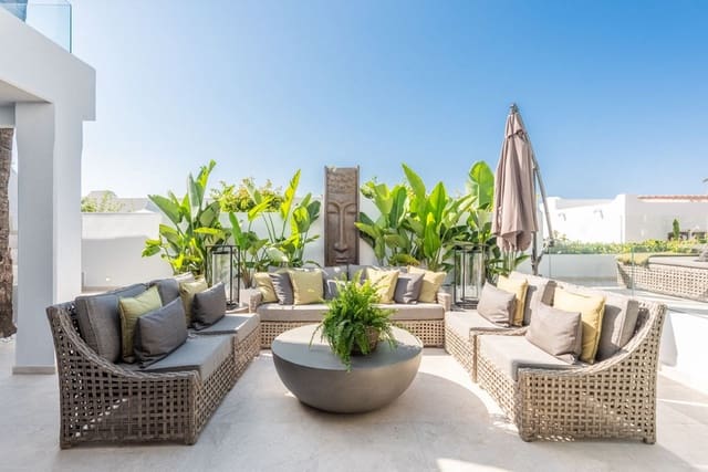 3 soveværelse Byhus til salg i Golden Mile, Marbella med swimmingpool garage - € 3.500.000 (Ref: 8612398)