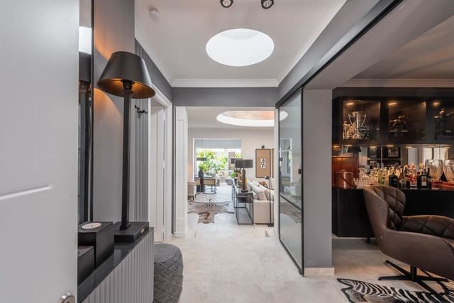 3 soveværelse Byhus til salg i Golden Mile, Marbella med swimmingpool garage - € 3.500.000 (Ref: 8612398)