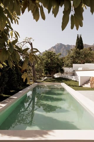 5 bedroom Villa for sale in Golden Mile, Marbella with pool - € 5,870,000 (Ref: 8624871)