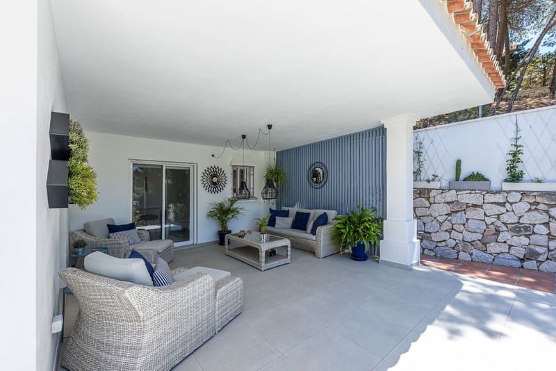 3 bedroom Villa for sale in Mijas with pool garage - € 1,295,000 (Ref: 8626587)