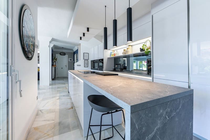 3 bedroom Villa for sale in Mijas with pool garage - € 1,295,000 (Ref: 8626587)