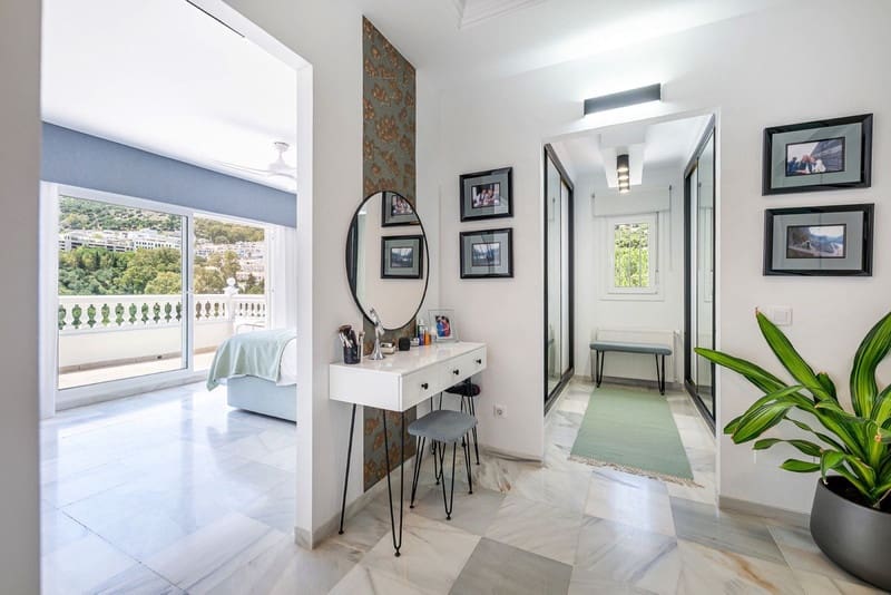 3 bedroom Villa for sale in Mijas with pool garage - € 1,295,000 (Ref: 8626587)