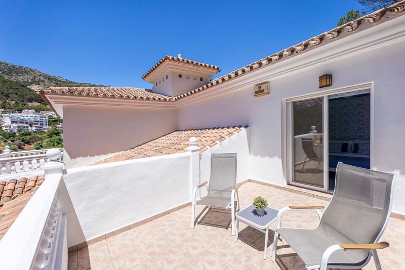 3 bedroom Villa for sale in Mijas with pool garage - € 1,295,000 (Ref: 8626587)