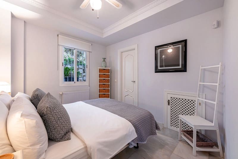 3 bedroom Villa for sale in Mijas with pool garage - € 1,295,000 (Ref: 8626587)