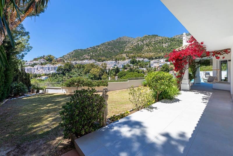 3 bedroom Villa for sale in Mijas with pool garage - € 1,295,000 (Ref: 8626587)