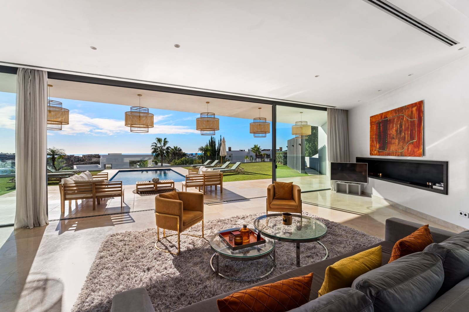 5 bedroom Villa for sale in Benahavis with pool garage - € 3,950,000 (Ref: 8634373)