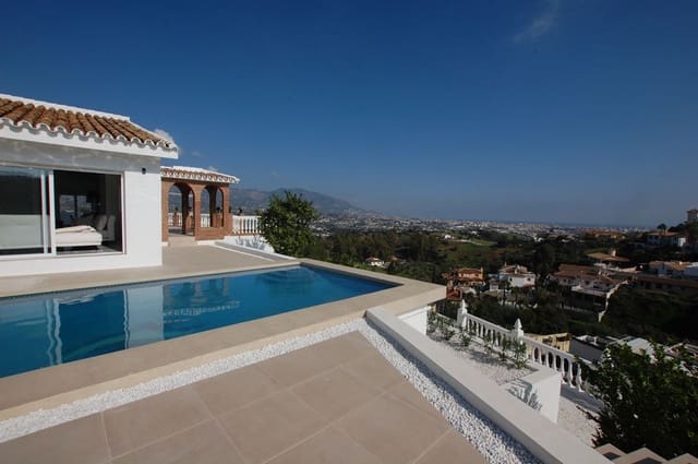 3 sypialnia Willa na sprzedaż w Mijas Costa, Mijas z basenem garażem - 950 000 € (Ref: 8640852)
