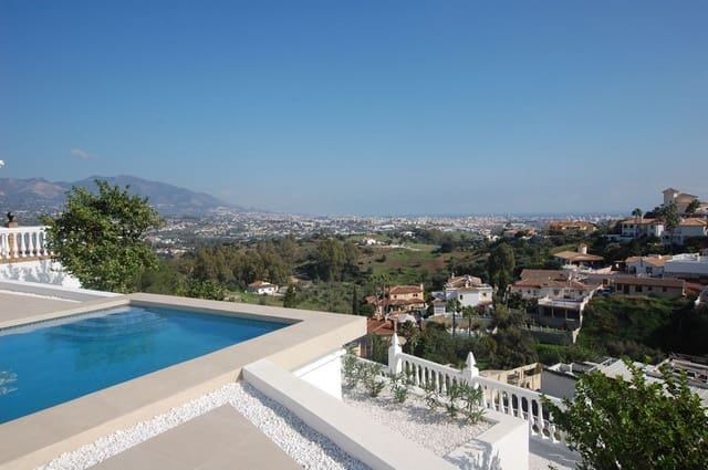 3 sypialnia Willa na sprzedaż w Mijas Costa, Mijas z basenem garażem - 950 000 € (Ref: 8640852)