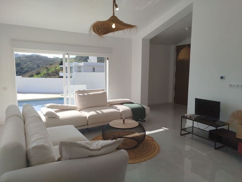 3 sypialnia Willa na sprzedaż w Mijas Costa z basenem garażem - 950 000 € (Ref: 8640852)