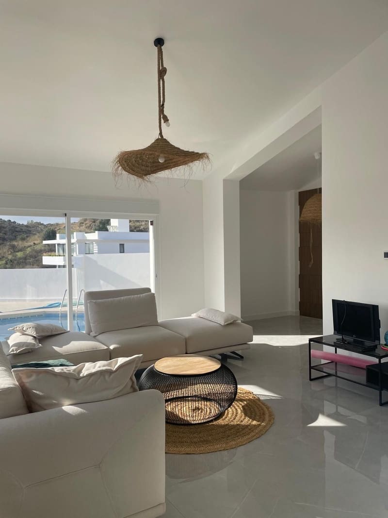 3 sypialnia Willa na sprzedaż w Mijas Costa z basenem garażem - 950 000 € (Ref: 8640852)