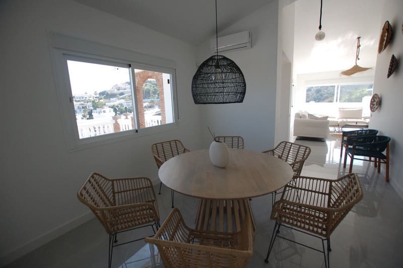 3 sypialnia Willa na sprzedaż w Mijas Costa z basenem garażem - 950 000 € (Ref: 8640852)