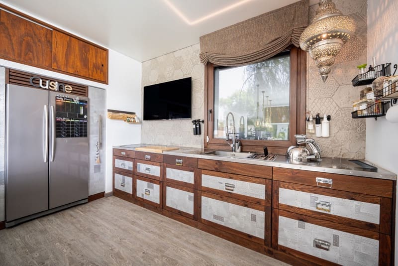 5 bedroom Villa for sale in Benahavis with pool garage - € 3,950,000 (Ref: 8644784)