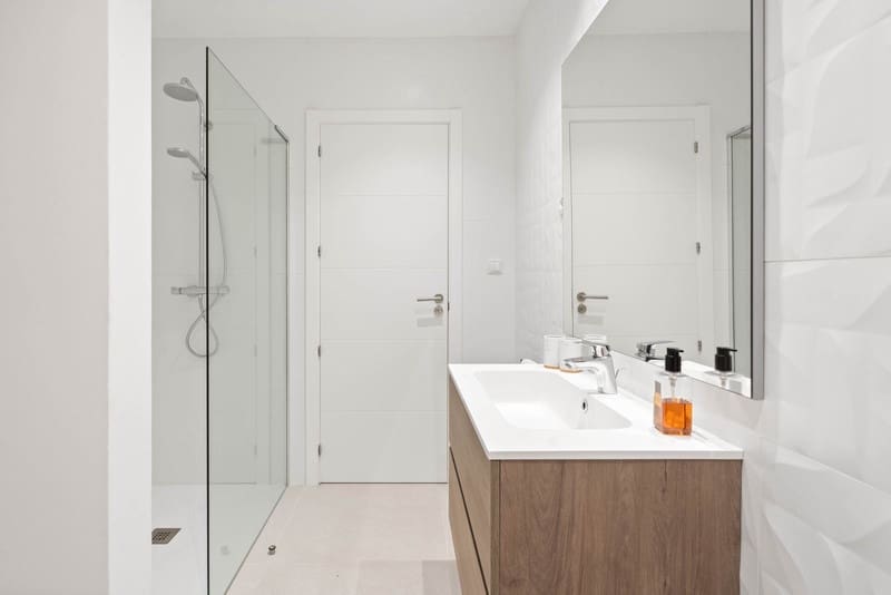 4 soveværelse Semi-Rækkehus til salg i Casares med swimmingpool garage - € 995.000 (Ref: 8652152)