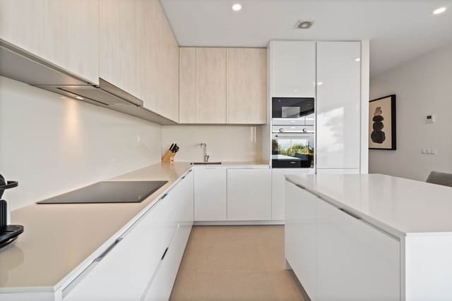 4 soverom Kjedet enebolig til salgs i Casares med svømmebasseng garasje - € 995 000 (Ref: 8652152)