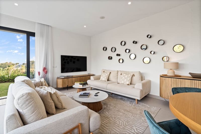 4 soveværelse Semi-Rækkehus til salg i Casares med swimmingpool garage - € 995.000 (Ref: 8652152)