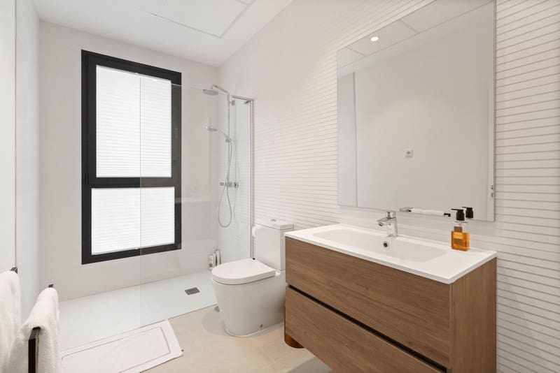 4 soveværelse Semi-Rækkehus til salg i Casares med swimmingpool garage - € 995.000 (Ref: 8652152)