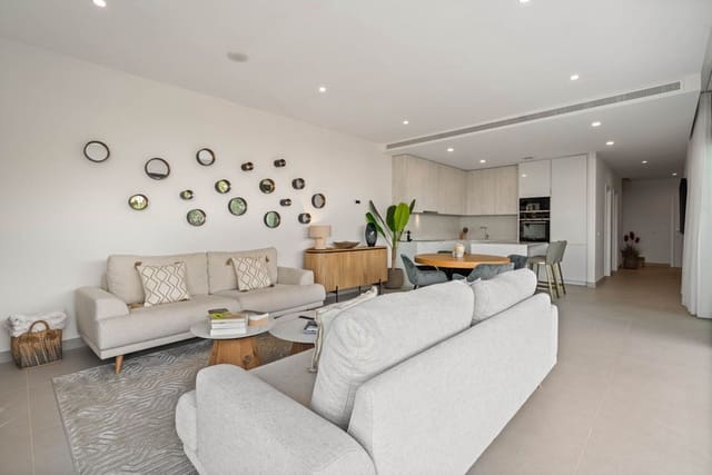 4 soverom Kjedet enebolig til salgs i Casares med svømmebasseng garasje - € 995 000 (Ref: 8652152)